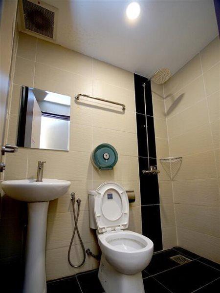 Pavilion Inn Мири Экстерьер фото