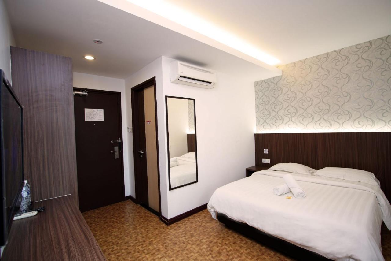 Pavilion Inn Мири Экстерьер фото