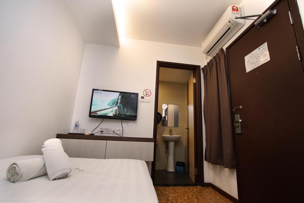 Pavilion Inn Мири Экстерьер фото