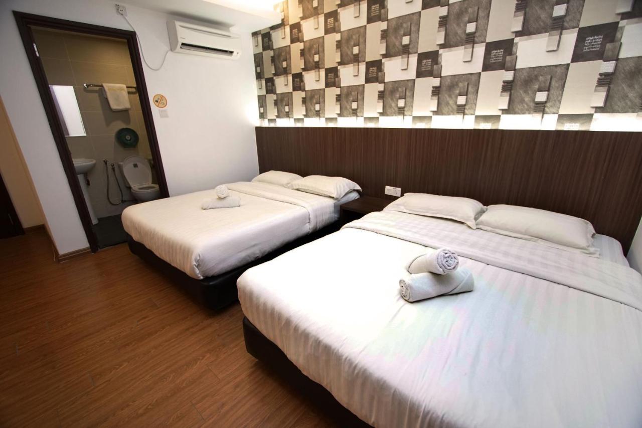 Pavilion Inn Мири Экстерьер фото